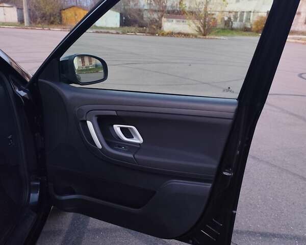 Черный Шкода Фабия, объемом двигателя 1.4 л и пробегом 197 тыс. км за 5800 $, фото 38 на Automoto.ua