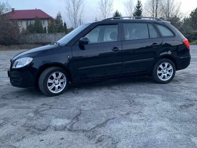 Черный Шкода Фабия, объемом двигателя 1.4 л и пробегом 228 тыс. км за 6999 $, фото 5 на Automoto.ua