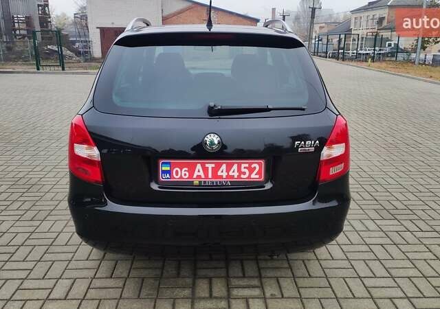 Черный Шкода Фабия, объемом двигателя 1.6 л и пробегом 156 тыс. км за 6700 $, фото 5 на Automoto.ua