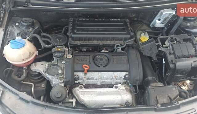 Чорний Шкода Фабія, об'ємом двигуна 1.6 л та пробігом 173 тис. км за 5700 $, фото 12 на Automoto.ua