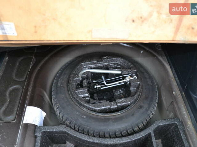 Черный Шкода Фабия, объемом двигателя 1.2 л и пробегом 190 тыс. км за 4700 $, фото 38 на Automoto.ua