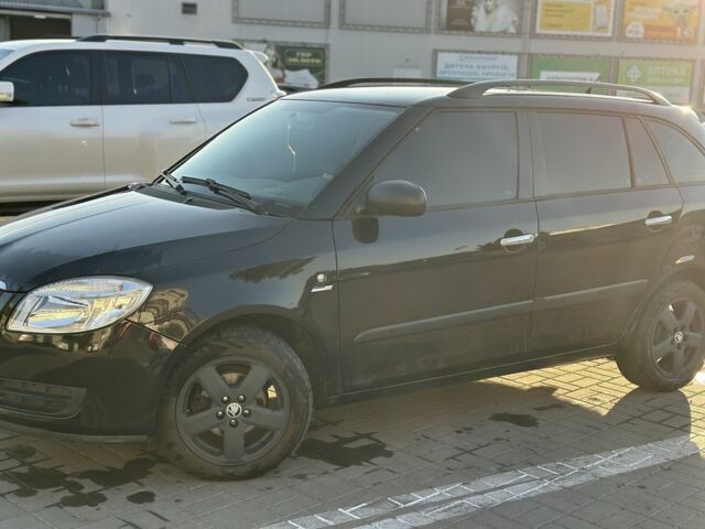 Черный Шкода Фабия, объемом двигателя 1.2 л и пробегом 193 тыс. км за 4200 $, фото 4 на Automoto.ua