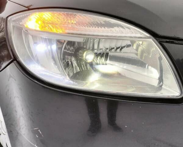 Чорний Шкода Фабія, об'ємом двигуна 1.39 л та пробігом 432 тис. км за 4700 $, фото 16 на Automoto.ua