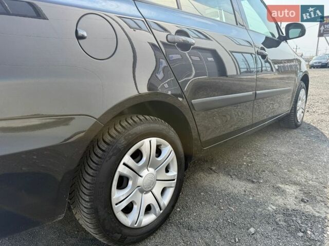 Черный Шкода Фабия, объемом двигателя 1.39 л и пробегом 223 тыс. км за 5150 $, фото 18 на Automoto.ua