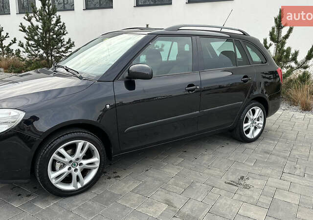 Черный Шкода Фабия, объемом двигателя 1.6 л и пробегом 205 тыс. км за 5800 $, фото 3 на Automoto.ua