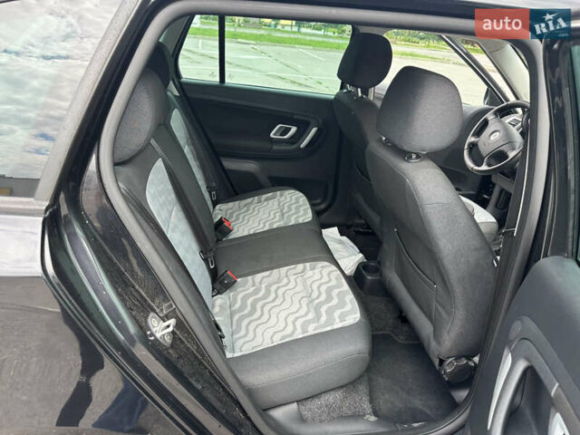 Черный Шкода Фабия, объемом двигателя 1.2 л и пробегом 220 тыс. км за 5390 $, фото 14 на Automoto.ua