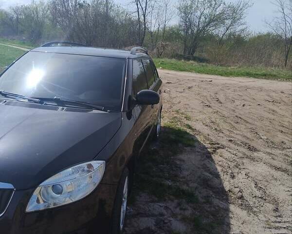 Черный Шкода Фабия, объемом двигателя 1.42 л и пробегом 227 тыс. км за 5100 $, фото 6 на Automoto.ua
