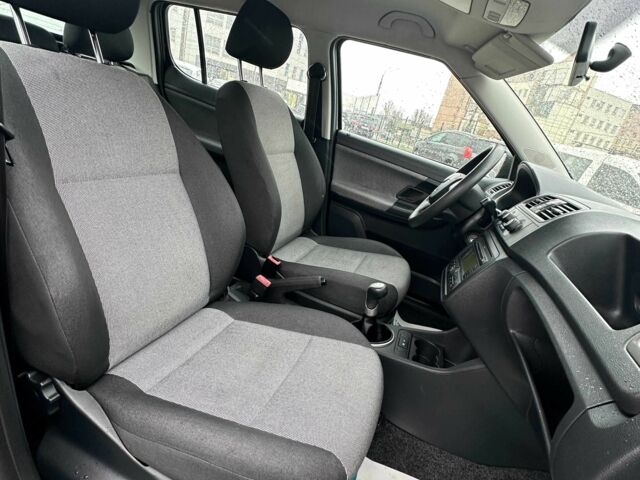 Чорний Шкода Фабія, об'ємом двигуна 1.2 л та пробігом 184 тис. км за 4600 $, фото 3 на Automoto.ua