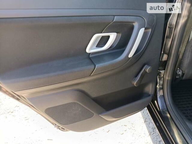 Черный Шкода Фабия, объемом двигателя 1.4 л и пробегом 142 тыс. км за 5450 $, фото 24 на Automoto.ua