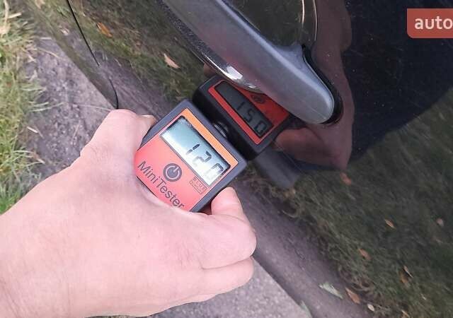 Черный Шкода Фабия, объемом двигателя 1.2 л и пробегом 233 тыс. км за 4800 $, фото 34 на Automoto.ua