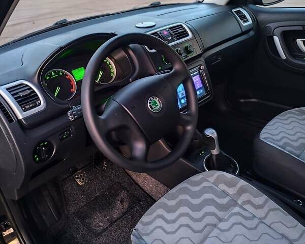 Черный Шкода Фабия, объемом двигателя 1.4 л и пробегом 197 тыс. км за 5800 $, фото 23 на Automoto.ua