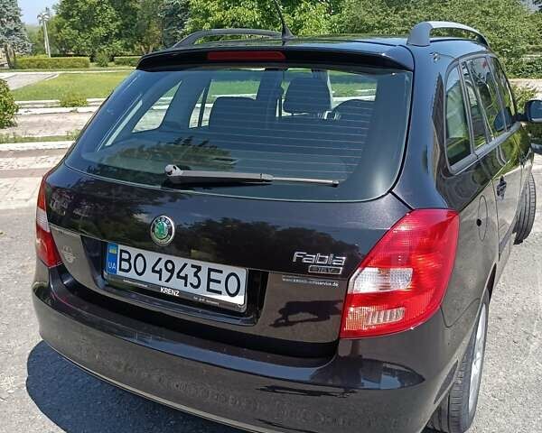 Черный Шкода Фабия, объемом двигателя 1.4 л и пробегом 142 тыс. км за 5450 $, фото 17 на Automoto.ua