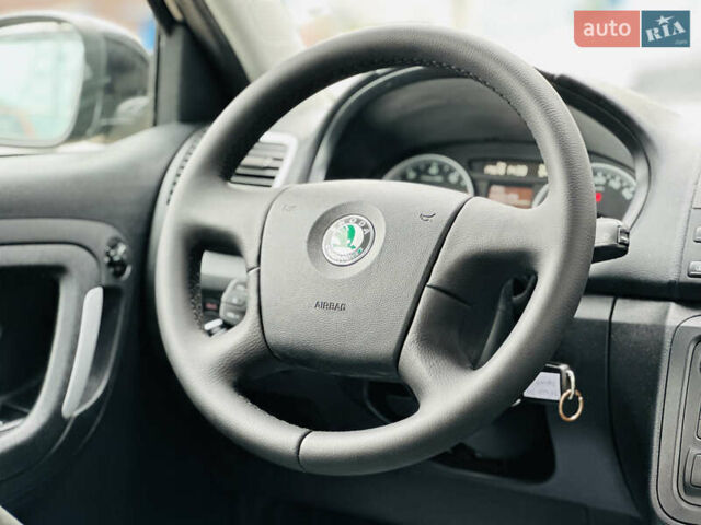 Черный Шкода Фабия, объемом двигателя 1.4 л и пробегом 175 тыс. км за 6300 $, фото 24 на Automoto.ua