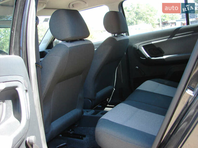 Черный Шкода Фабия, объемом двигателя 1.4 л и пробегом 190 тыс. км за 5500 $, фото 16 на Automoto.ua