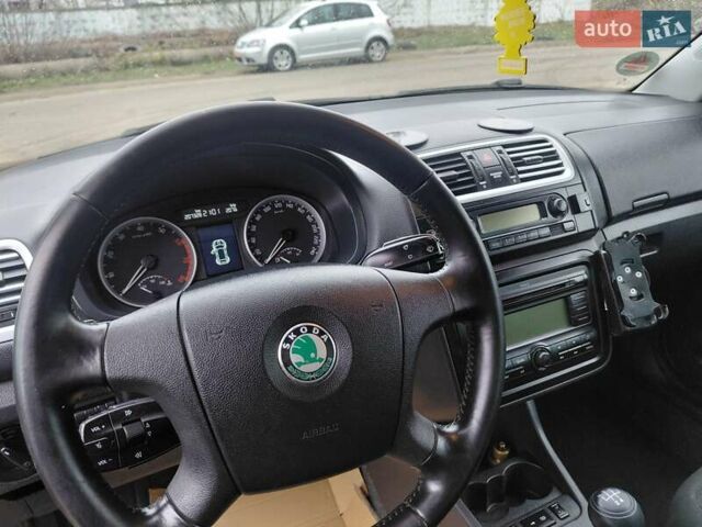 Чорний Шкода Фабія, об'ємом двигуна 1.6 л та пробігом 207 тис. км за 5950 $, фото 15 на Automoto.ua