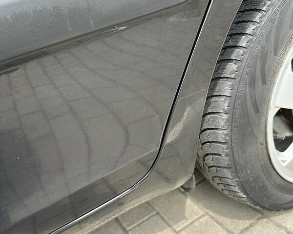 Черный Шкода Фабия, объемом двигателя 1.39 л и пробегом 225 тыс. км за 5650 $, фото 28 на Automoto.ua