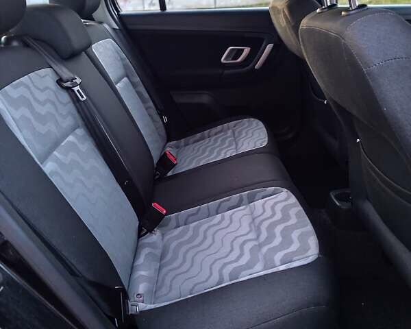 Черный Шкода Фабия, объемом двигателя 1.4 л и пробегом 197 тыс. км за 5800 $, фото 36 на Automoto.ua