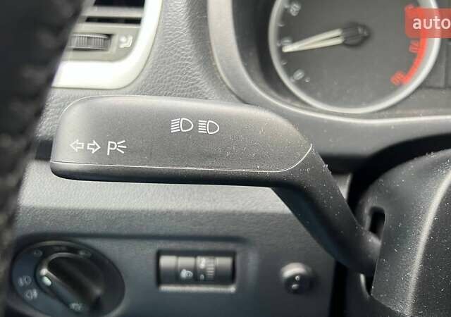 Чорний Шкода Фабія, об'ємом двигуна 1.39 л та пробігом 124 тис. км за 5490 $, фото 14 на Automoto.ua