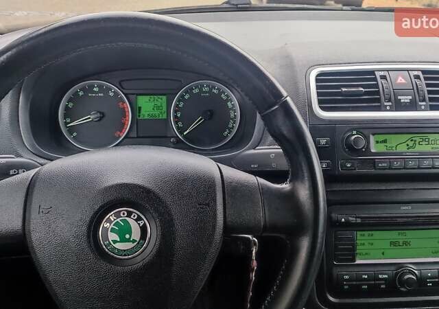 Черный Шкода Фабия, объемом двигателя 1.6 л и пробегом 156 тыс. км за 6700 $, фото 18 на Automoto.ua