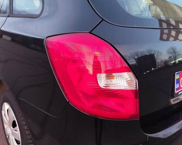 Черный Шкода Фабия, объемом двигателя 1.4 л и пробегом 197 тыс. км за 5800 $, фото 19 на Automoto.ua