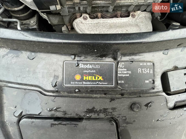 Черный Шкода Фабия, объемом двигателя 1.39 л и пробегом 202 тыс. км за 5750 $, фото 32 на Automoto.ua