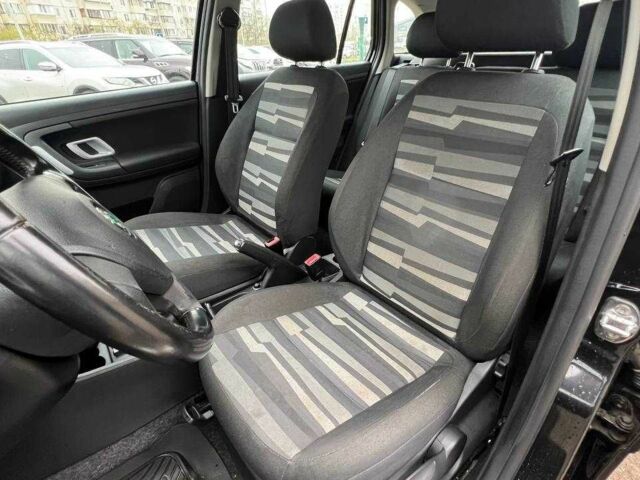 Черный Шкода Фабия, объемом двигателя 0 л и пробегом 124 тыс. км за 4990 $, фото 8 на Automoto.ua