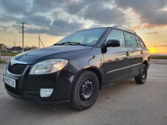 Чорний Шкода Фабія, об'ємом двигуна 1.4 л та пробігом 330 тис. км за 4200 $, фото 2 на Automoto.ua