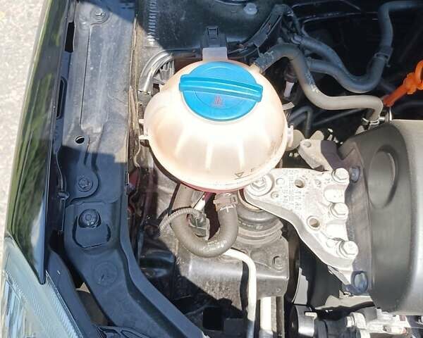 Черный Шкода Фабия, объемом двигателя 1.4 л и пробегом 142 тыс. км за 5450 $, фото 53 на Automoto.ua