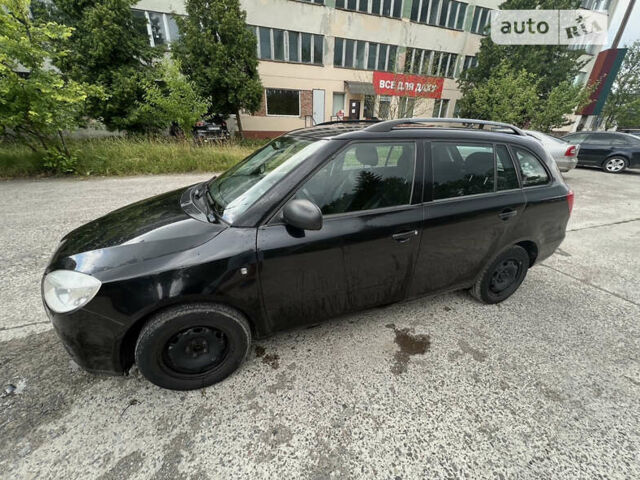 Чорний Шкода Фабія, об'ємом двигуна 1.42 л та пробігом 289 тис. км за 3800 $, фото 2 на Automoto.ua