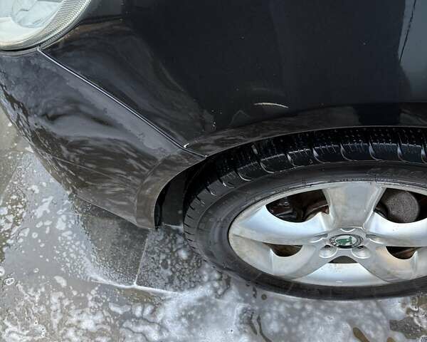Черный Шкода Фабия, объемом двигателя 1.2 л и пробегом 264 тыс. км за 4250 $, фото 8 на Automoto.ua