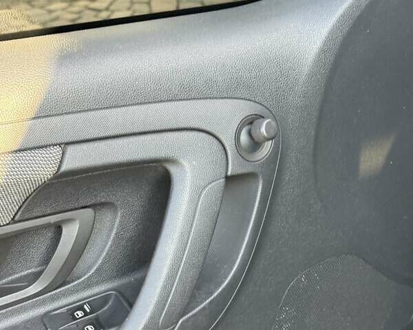 Чорний Шкода Фабія, об'ємом двигуна 1.2 л та пробігом 257 тис. км за 4400 $, фото 19 на Automoto.ua