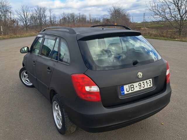 Черный Шкода Фабия, объемом двигателя 0 л и пробегом 400 тыс. км за 2550 $, фото 6 на Automoto.ua