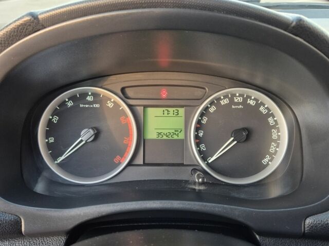 Чорний Шкода Фабія, об'ємом двигуна 1.2 л та пробігом 354 тис. км за 4999 $, фото 5 на Automoto.ua