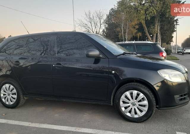 Черный Шкода Фабия, объемом двигателя 1.2 л и пробегом 233 тыс. км за 4800 $, фото 46 на Automoto.ua