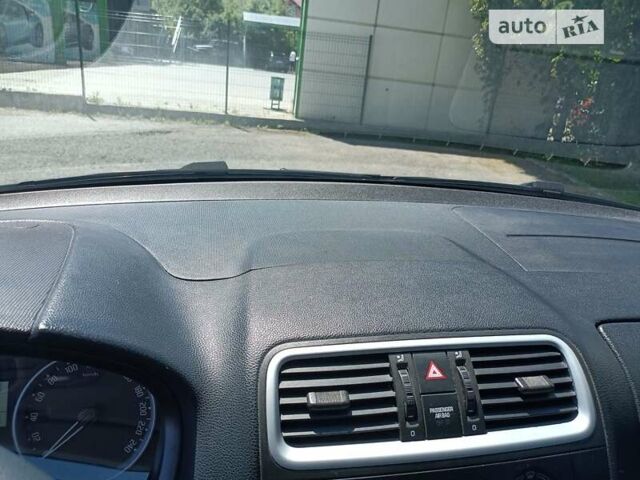 Черный Шкода Фабия, объемом двигателя 1.4 л и пробегом 142 тыс. км за 5450 $, фото 29 на Automoto.ua