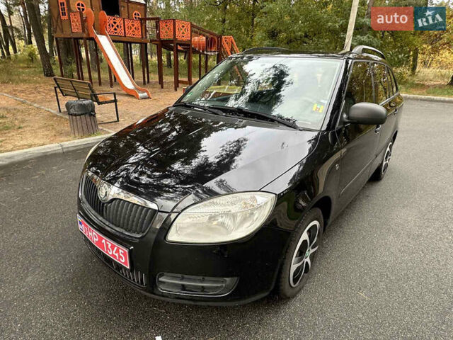 Черный Шкода Фабия, объемом двигателя 1.39 л и пробегом 161 тыс. км за 5550 $, фото 3 на Automoto.ua