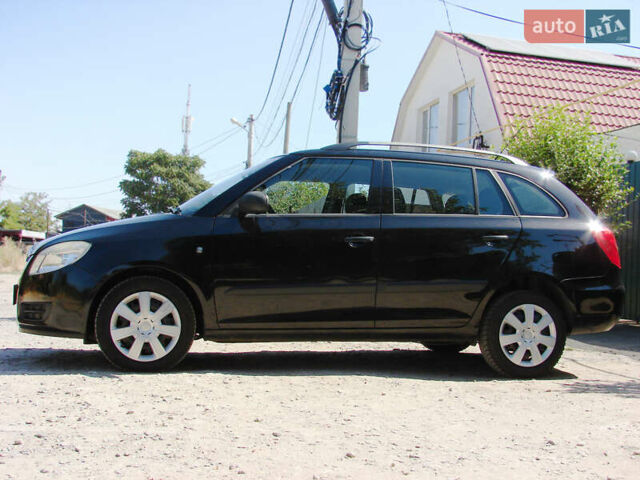 Черный Шкода Фабия, объемом двигателя 1.4 л и пробегом 190 тыс. км за 5500 $, фото 4 на Automoto.ua