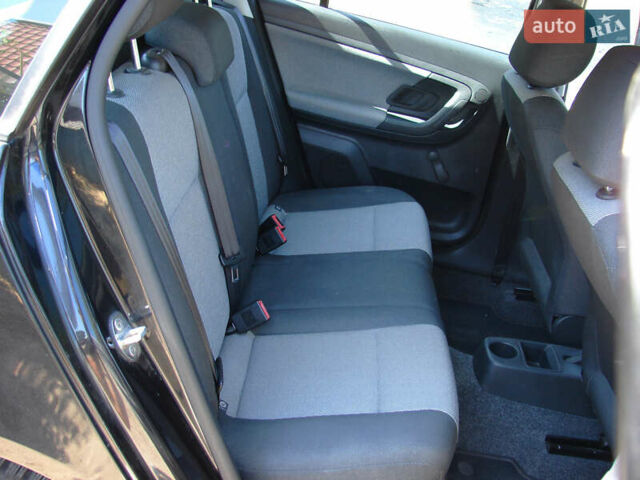 Черный Шкода Фабия, объемом двигателя 1.4 л и пробегом 190 тыс. км за 5500 $, фото 15 на Automoto.ua