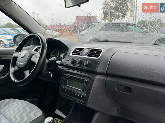 Чорний Шкода Фабія, об'ємом двигуна 1.2 л та пробігом 160 тис. км за 5500 $, фото 23 на Automoto.ua