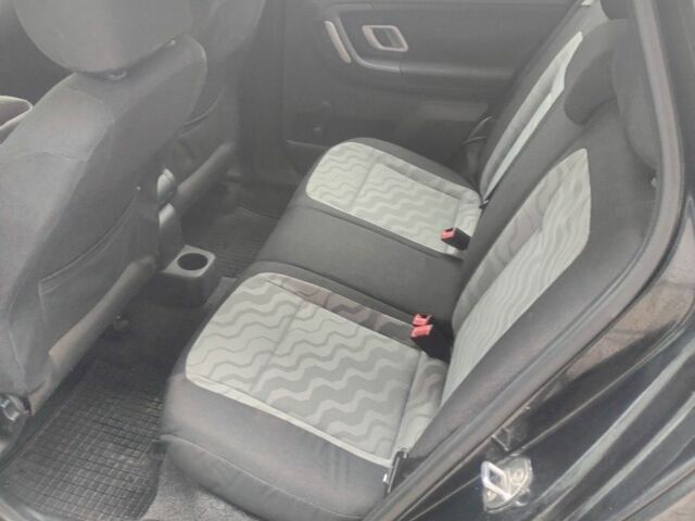 Черный Шкода Фабия, объемом двигателя 1.4 л и пробегом 190 тыс. км за 4200 $, фото 6 на Automoto.ua