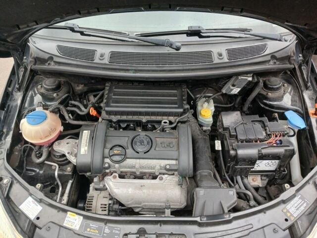 Черный Шкода Фабия, объемом двигателя 0 л и пробегом 194 тыс. км за 5500 $, фото 9 на Automoto.ua