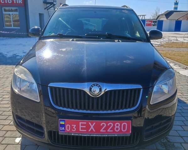 Черный Шкода Фабия, объемом двигателя 1.6 л и пробегом 195 тыс. км за 5700 $, фото 1 на Automoto.ua