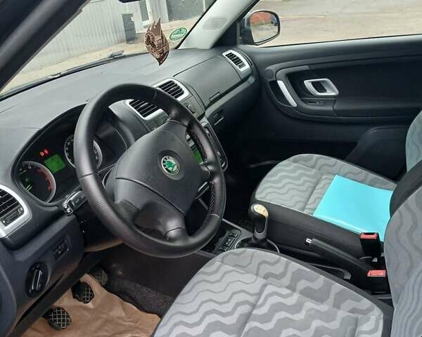 Черный Шкода Фабия, объемом двигателя 1.4 л и пробегом 194 тыс. км за 5500 $, фото 15 на Automoto.ua