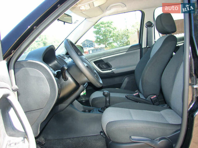 Черный Шкода Фабия, объемом двигателя 1.4 л и пробегом 190 тыс. км за 5500 $, фото 9 на Automoto.ua