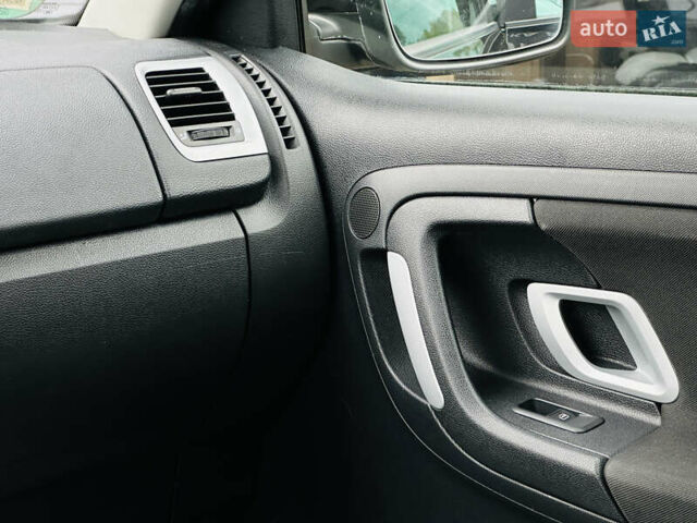 Черный Шкода Фабия, объемом двигателя 1.4 л и пробегом 175 тыс. км за 6300 $, фото 27 на Automoto.ua