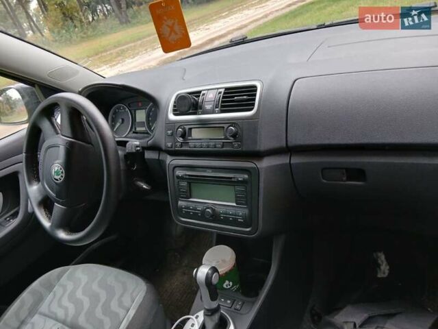 Черный Шкода Фабия, объемом двигателя 1.6 л и пробегом 212 тыс. км за 6700 $, фото 23 на Automoto.ua