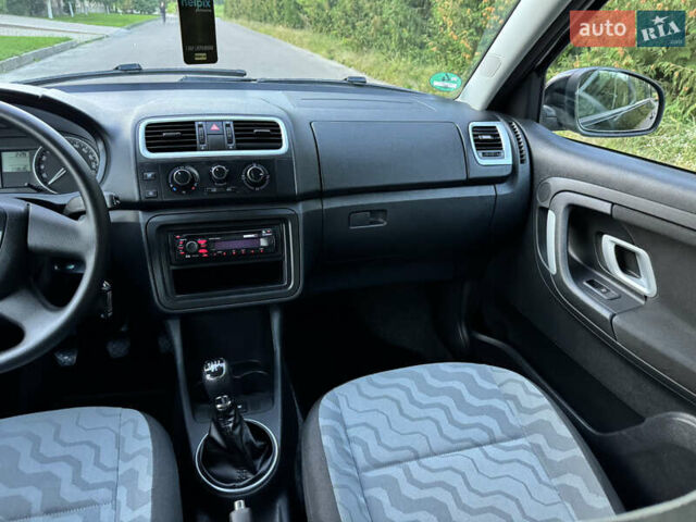 Чорний Шкода Фабія, об'ємом двигуна 1.4 л та пробігом 173 тис. км за 5750 $, фото 34 на Automoto.ua