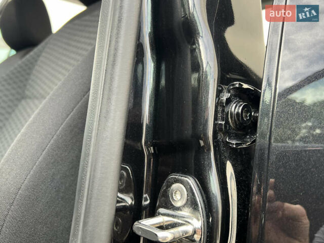 Шкода Фабия 2010 в Луцке на Automoto.ua Черный Шкода Фабия, объемом двигателя 1.2 л и пробегом 141 тыс. км за 6850 $, фото 136 на Automoto.ua