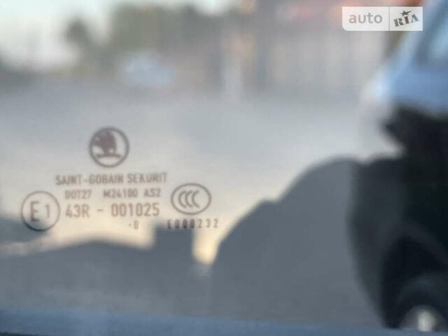 Черный Шкода Фабия, объемом двигателя 0 л и пробегом 166 тыс. км за 5250 $, фото 1 на Automoto.ua