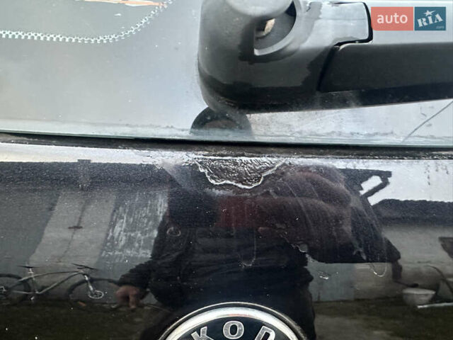 Черный Шкода Фабия, объемом двигателя 1.2 л и пробегом 191 тыс. км за 3950 $, фото 13 на Automoto.ua